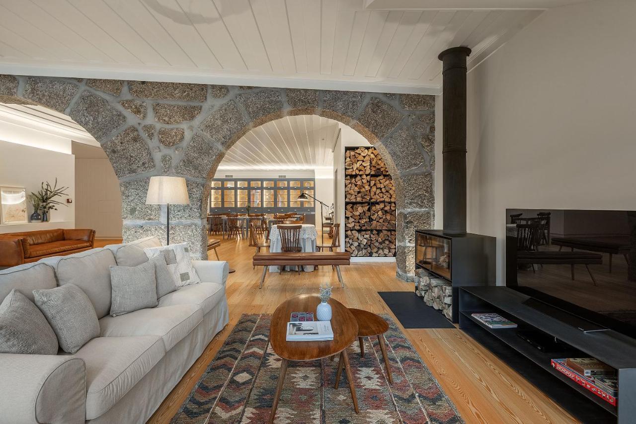 Loja Sr Costa By Casas Com Estoria Boutique Houses 산타 콤바 당 외부 사진